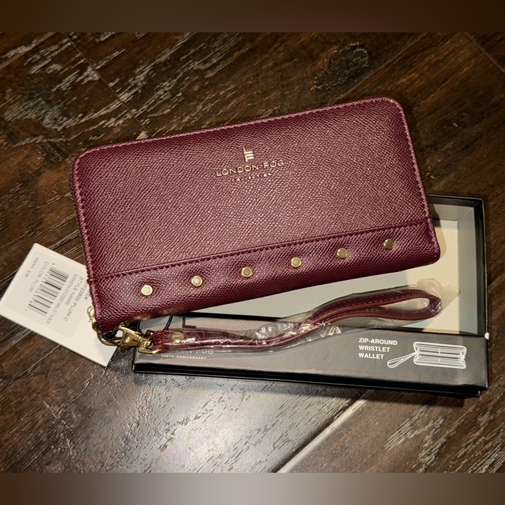 💳 NWT! London Fog Studded Zip Around Wallet